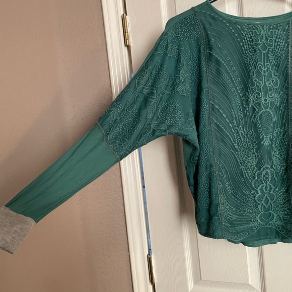 Chic Teal Embroidered Long Sleeve Top - Picture 2 of 3